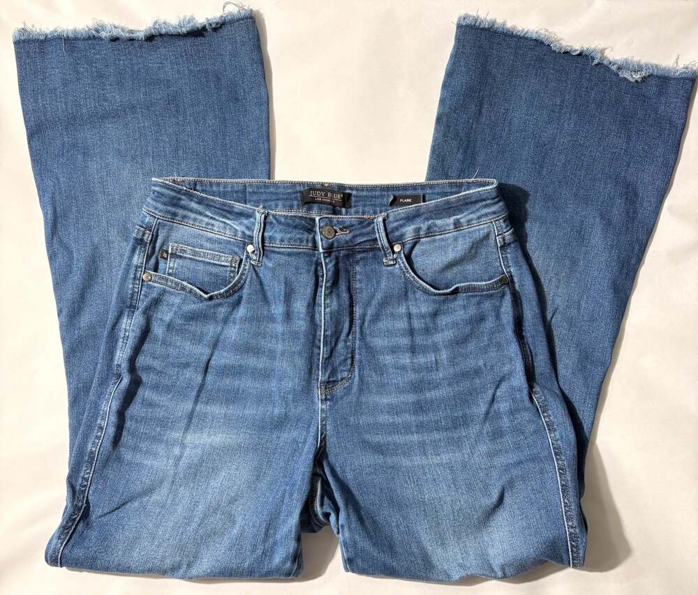 Judy Blue women’s Mid-Rise Raw Hem Flare Leg Denim Jeans Size 16W